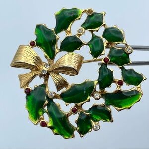 Beautiful Green Enamel Christmas Wreath Brooch Gold Bow Rhinestone Pin